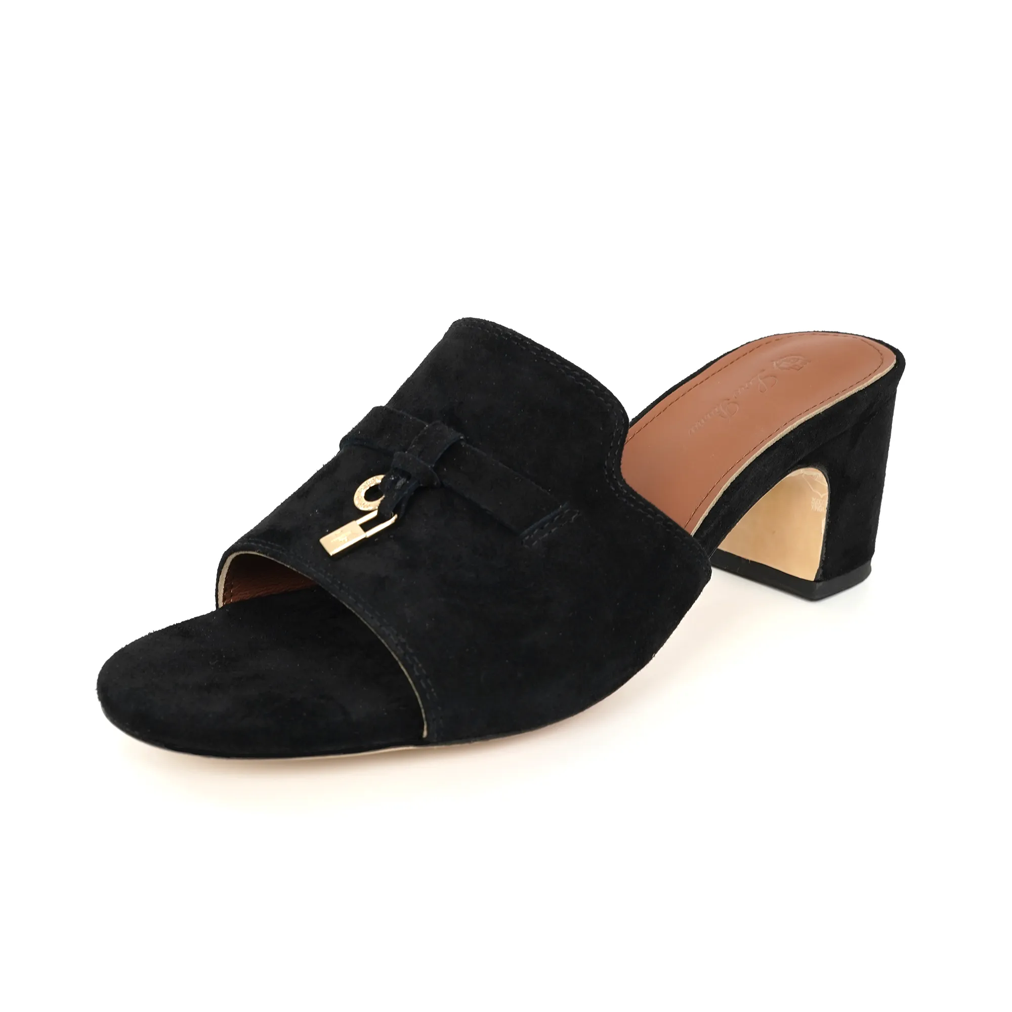 👟👟Ex-factory price 440👟👟 Genuine leather sole +30 suede sheepskin slippers with a strap decorated with Loro Piana My Charms charms and decorated with tone-on-tone stitching. Sophisticated and feminine, it pairs well with both city and resort looks. For those looking for an elegant upgrade, the summer glamor slipper is known for its slim open-back silhouette. size: 35-44 (custom-made sizes 43 and 44 are non-returnable) Upper: imported suede sheep leather (sheep), cowhide ostrich pattern, cowhide snake pattern Lining: imported high-grade mixed sheep silk Heel height: 5.5CM